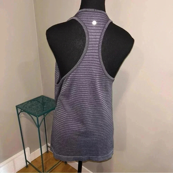 Lululemon Tank - Picture 3 of 4